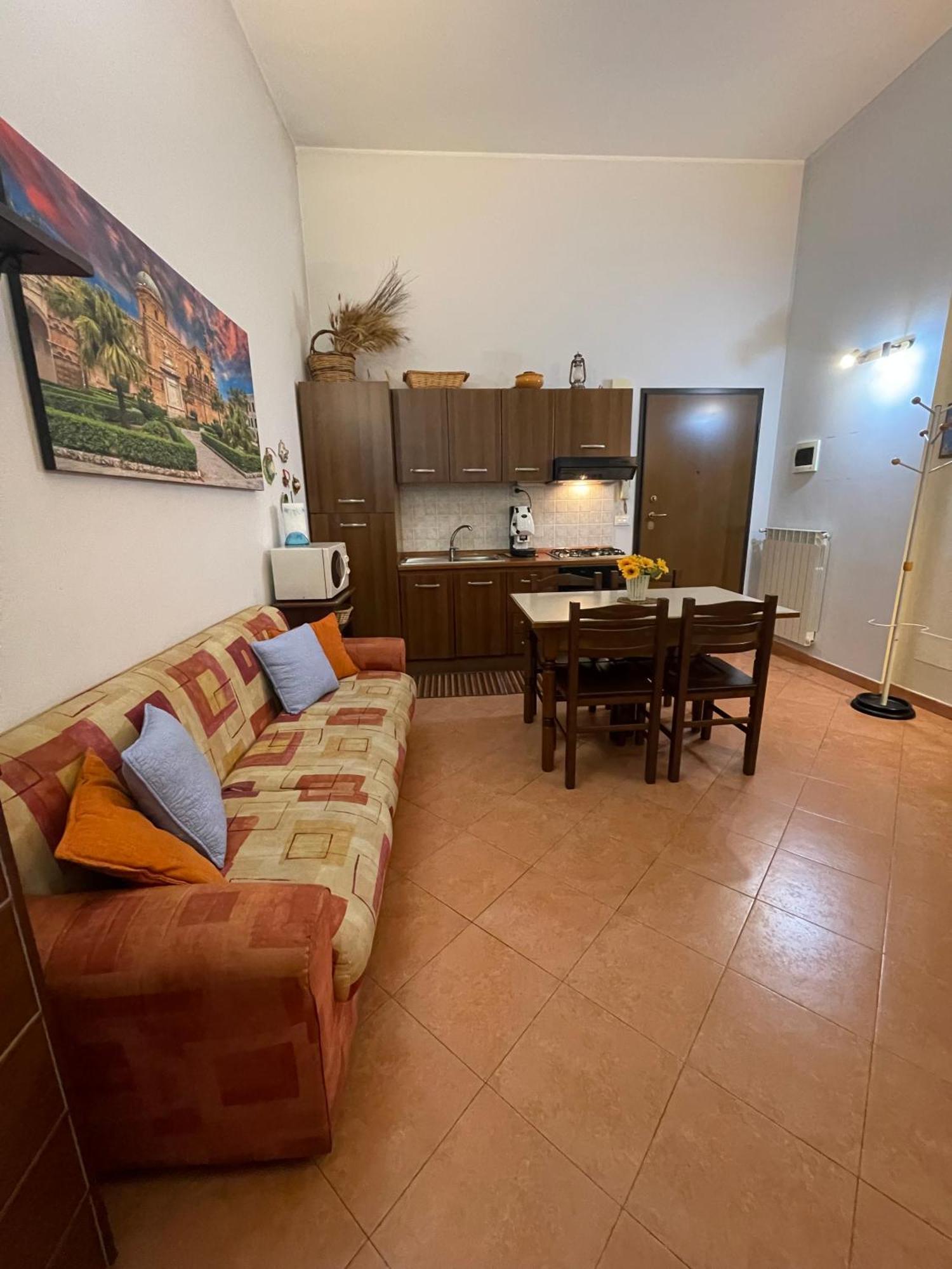 Hola Cathedral House Cadorna Appartement Palermo Buitenkant foto