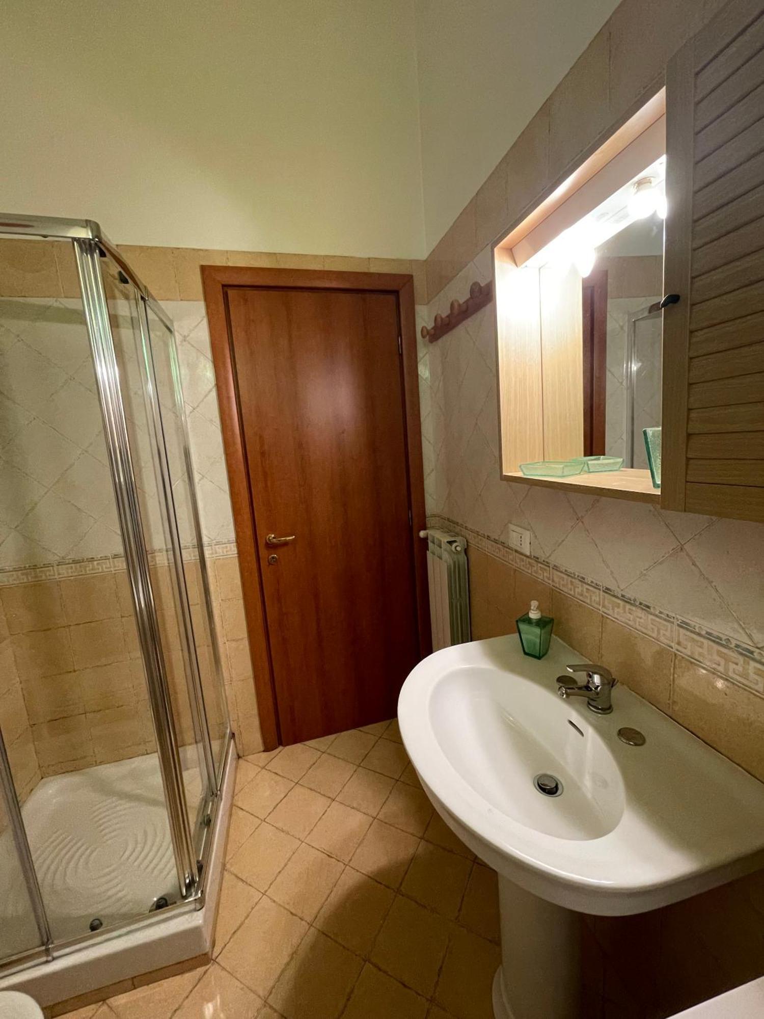 Hola Cathedral House Cadorna Appartement Palermo Buitenkant foto
