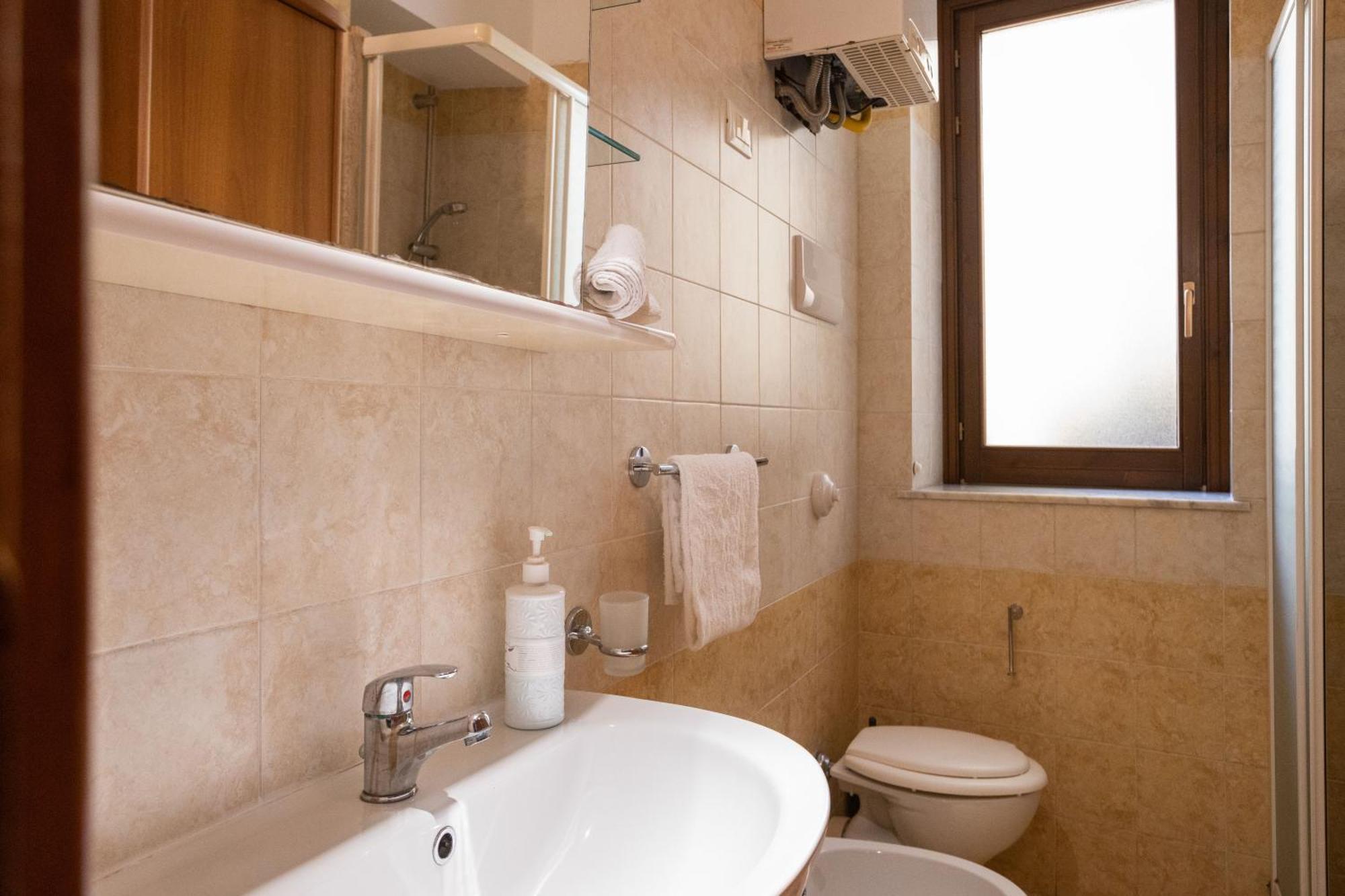 Hola Cathedral House Cadorna Appartement Palermo Buitenkant foto