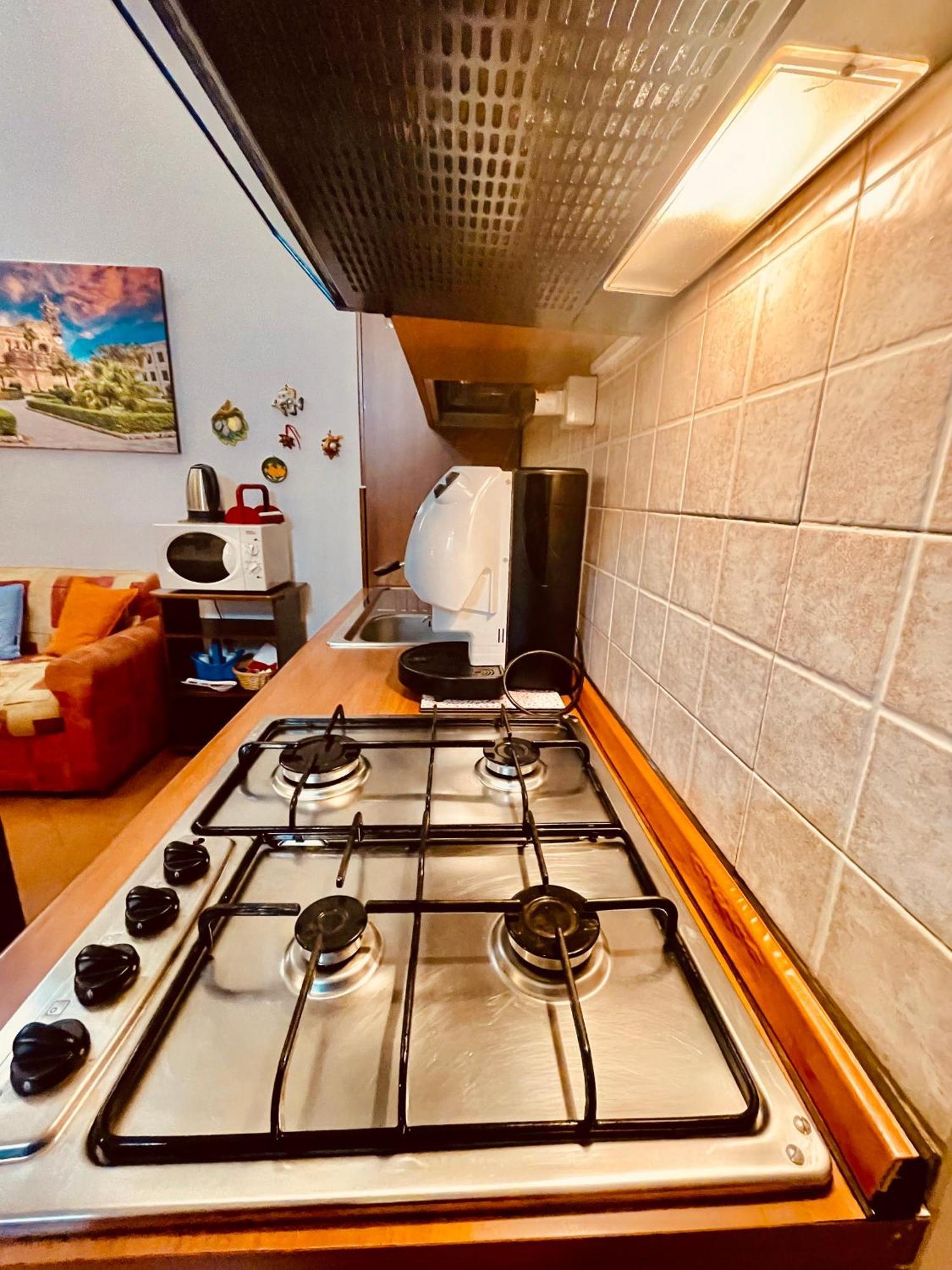 Hola Cathedral House Cadorna Appartement Palermo Buitenkant foto